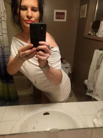 , 45  female escort, Kelowna