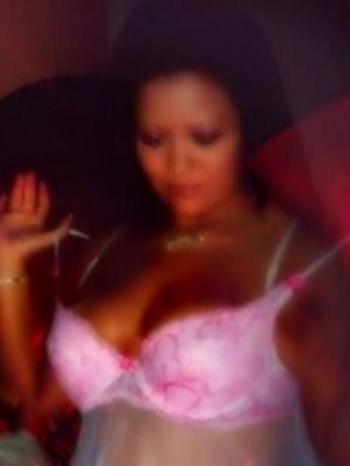 , 28  female escort, Kelowna