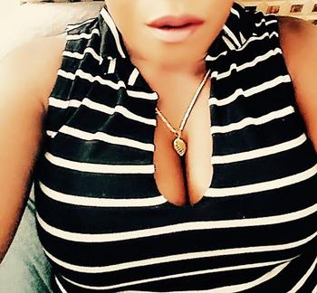 , 37  female escort, Kelowna