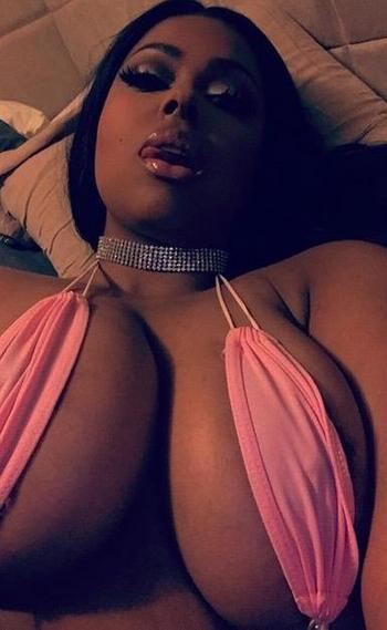 , 20  female escort, Kelowna