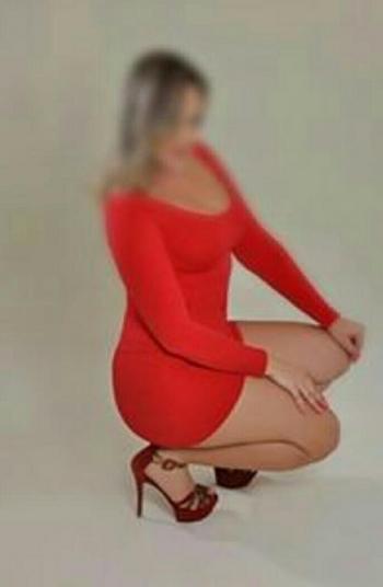 , 25  female escort, Kelowna