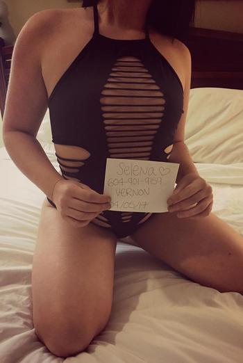 , 24  female escort, Kelowna