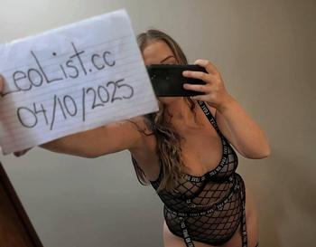 Nessa, 23 Mixed female escort, Kelowna