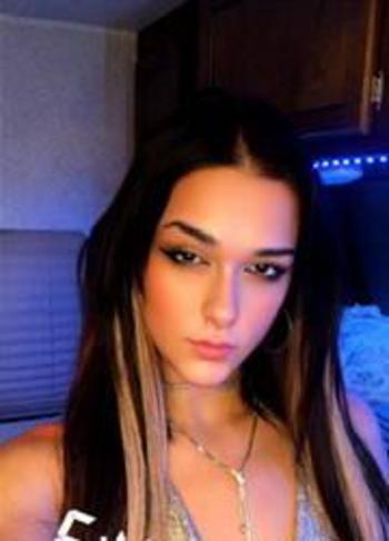 Lilmiss Cece - no deposit, 20 Native female escort, Kelowna