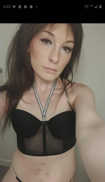 Gia, 28 Caucasian/White female escort, Kelowna