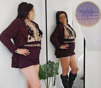 Roxi chanel, 31 Caucasian/White female escort, Kelowna